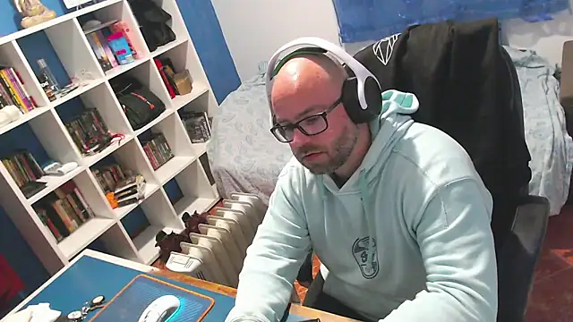 ravingr4d4 online show from March 2026 11:22:02 PM