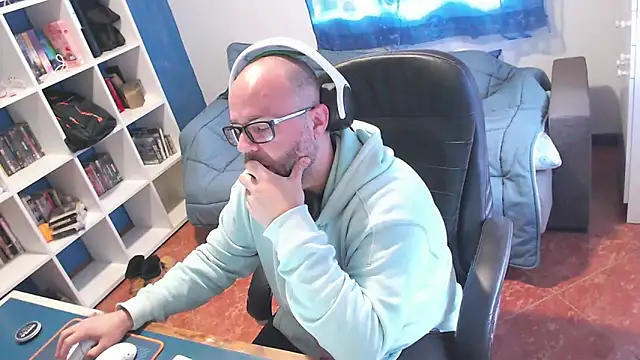 ravingr4d4 online show from March 2026 12:11:01 PM