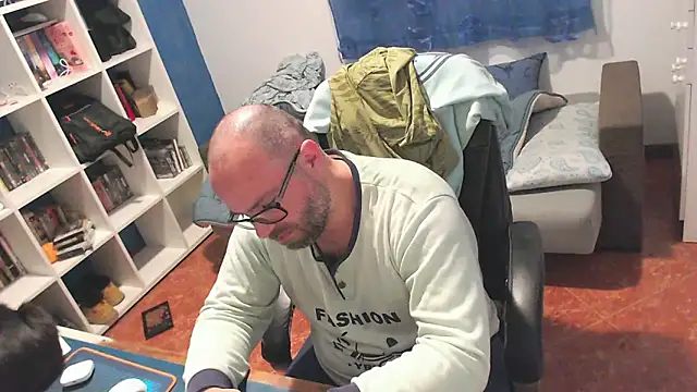 ravingr4d4 online show from March 2026 12:28:01 AM