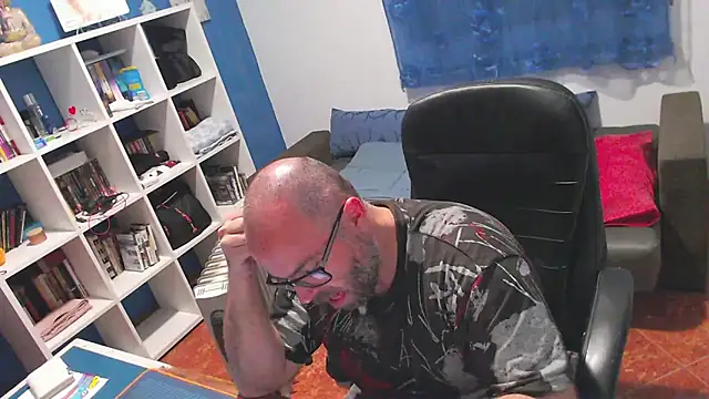 ravingr4d4 online show from April 2026 09:28:01 PM