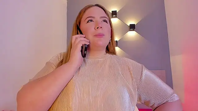 sophiarossee  online show from February 2025 12:37:01 PM