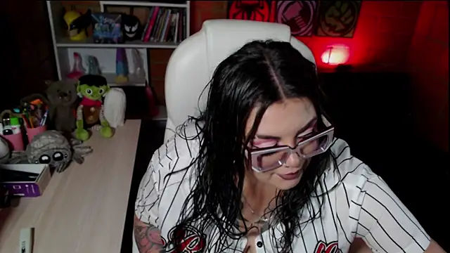 juliette rd online show from November 2025 01:39:02 AM