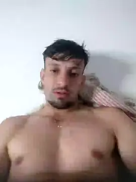 Snapshot of Robertao20cm chatting on December 2024 04:13:02 AM Robertao20cm online show from December 2024 04:13:02 AM