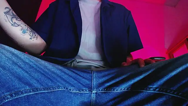 zacwatson  online show from January 2026 02:05:01 AM