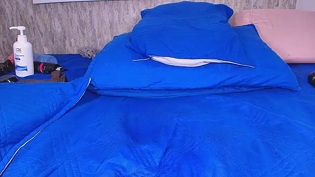 Snapshot of violett_lo chatting on March 2025 09:18:02 AM violett lo online show from March 2025 09:18:02 AM