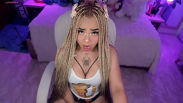 conny  curly online show from February 2025 01:09:02 PM