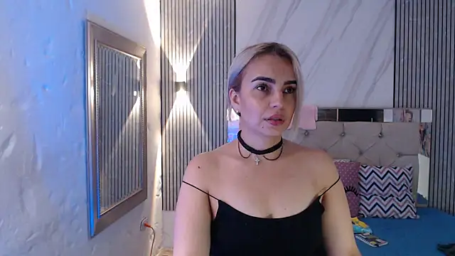 ashley  tylor online show from April 2026 10:11:02 PM