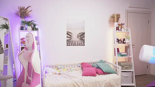 Lily Young online show from January 2025 07:03:01 AM