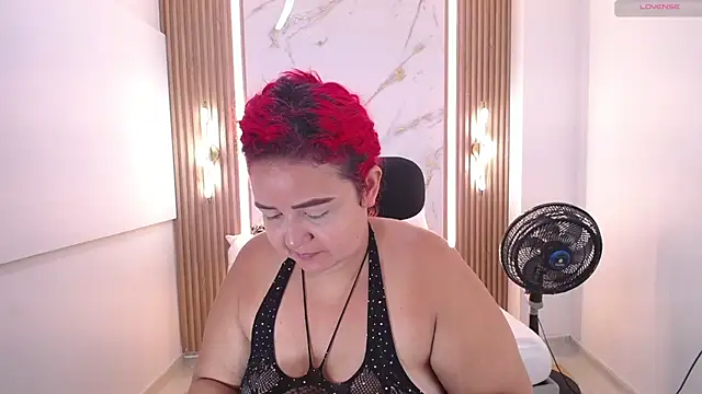 Snapshot of Mariana_Rojas chatting on July 2026 06:27:01 AM Mariana Rojas online show from July 2026 06:27:01 AM