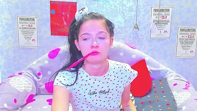 Vanessa Florence online show from February 2025 01:33:01 AM