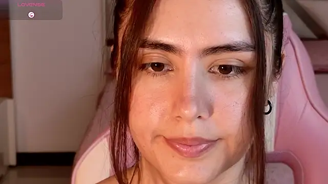 Snapshot of AllisonPalmer chatting on November 2025 08:08:01 PM AllisonPalmer online show from November 2025 08:08:01 PM