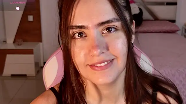 Snapshot of AllisonPalmer chatting on November 2025 02:38:01 PM AllisonPalmer online show from November 2025 02:38:01 PM