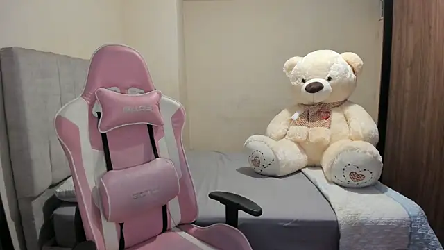 julieth hot69 online show from April 2026 05:06:01 AM