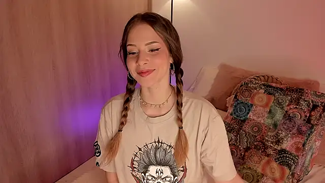 Lady lacey05 online show from April 2026 01:25:01 AM