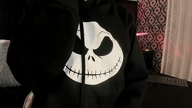 Adeelinee online show from January 2026 07:50:02 PM