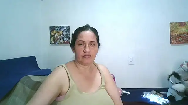 Snapshot of ximenajimenez chatting on June 2026 09:52:02 PM ximenajimenez online show from June 2026 09:52:02 PM