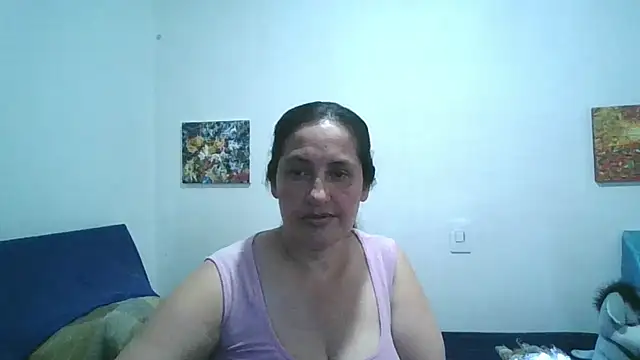 Snapshot of ximenajimenez chatting on June 2026 10:43:01 PM ximenajimenez online show from June 2026 10:43:01 PM