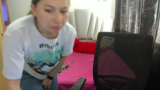 samantha  wilson online show from November 2025 02:38:01 PM