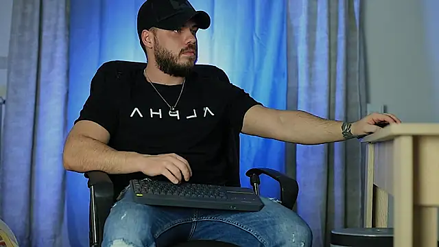 juliusmasters online show from January 2025 06:24:02 PM