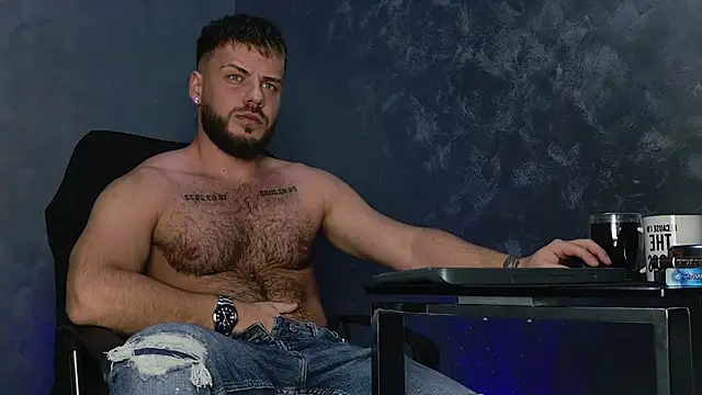 juliusmasters online show from December 2025 08:03:01 PM