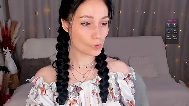 LisaMooore online show from February 2025 01:18:02 PM