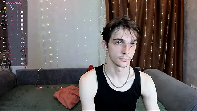 Snapshot of Aaron_Boom chatting on July 2026 11:31:01 PM Aaron Boom online show from July 2026 11:31:01 PM