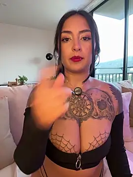 Rae Lil White online show from February 2026 11:01:02 PM