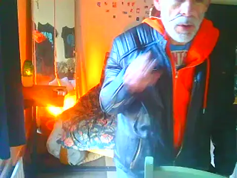 Snapshot of DaddyQuimHot chatting on December 2024 10:50:02 AM DaddyQuimHot online show from December 2024 10:50:02 AM