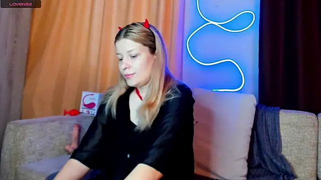 Leila purr18 online show from February 2025 07:24:02 AM