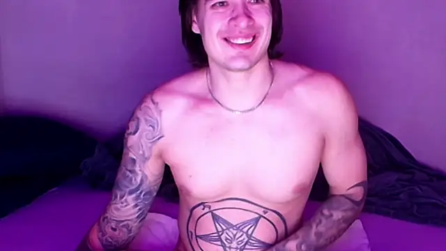 Snapshot of baphomet_from_ice chatting on November 2025 02:06:01 PM baphomet from ice online show from November 2025 02:06:01 PM