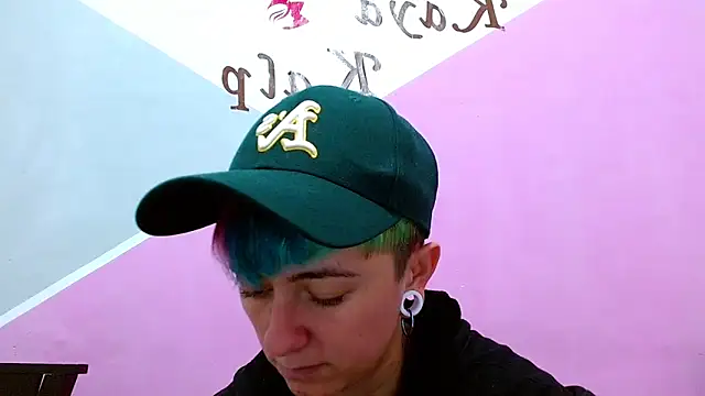 tomboyblue online show from November 2025 10:29:02 PM