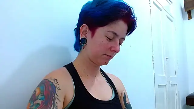 tomboyblue online show from March 2026 01:43:02 AM