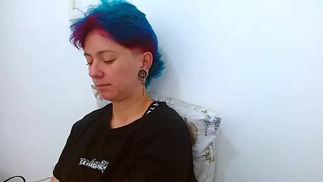 tomboyblue online show from March 2026 02:00:01 PM