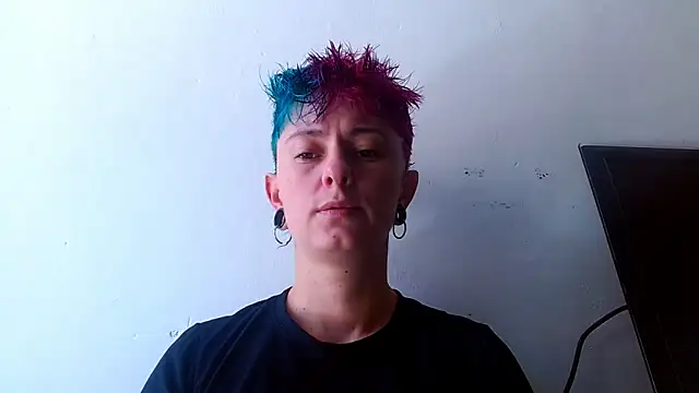 Snapshot of tomboyblue chatting on May 2026 05:07:02 PM tomboyblue online show from May 2026 05:07:02 PM
