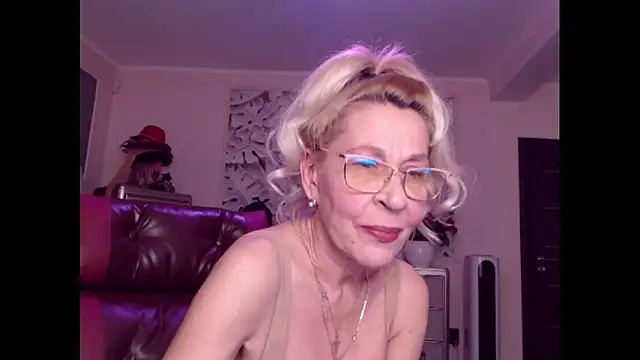 HornyMilf 555 online show from October 2025 12:46:01 PM