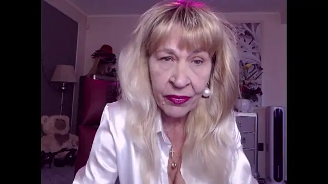 HornyMilf 555 online show from October 2025 07:55:02 AM