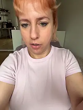 MariaValentine online show from December 2025 09:03:02 AM