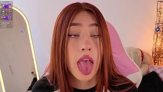 violet ch online show from December 2025 06:15:02 PM