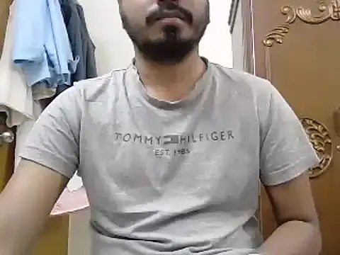 desiboyasif online show from October 2025 04:51:02 PM