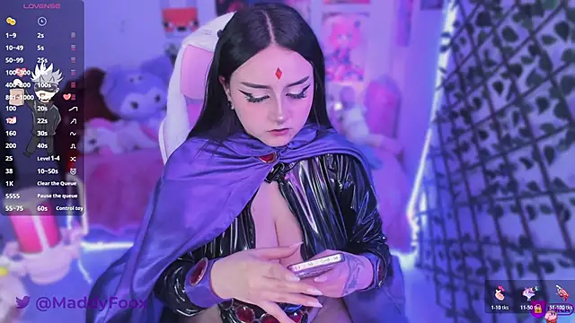 MaddyFooxx online show from December 2025 08:02:02 PM