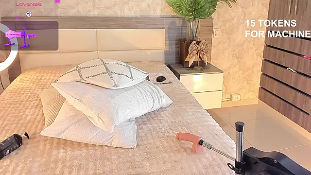 rebeca cortez  online show from March 2026 02:04:02 AM