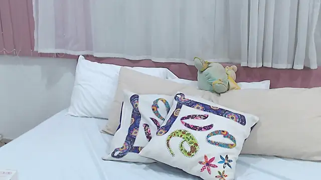 LexiiBloom online show from January 2025 02:30:02 PM