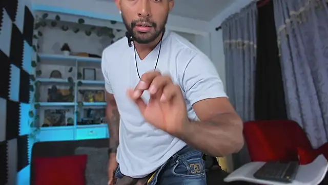 Couple muscle1 online show from December 2025 01:43:01 AM