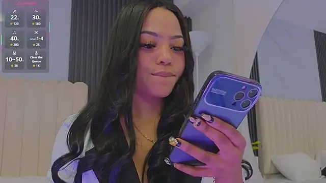 Madiee Rhea online show from April 2026 09:39:33 PM