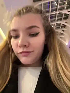 Snapshot of Holy_Tereza chatting on December 2024 03:37:01 PM Holy Tereza online show from December 2024 03:37:01 PM