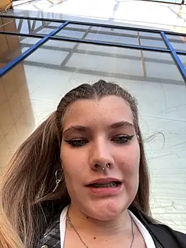 Snapshot of Holy_Tereza chatting on September 2025 03:44:01 PM Holy Tereza online show from September 2025 03:44:01 PM