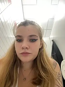 Snapshot of Holy_Tereza chatting on September 2025 03:35:02 PM Holy Tereza online show from September 2025 03:35:02 PM