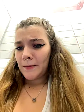 Snapshot of Holy_Tereza chatting on October 2025 03:42:01 PM Holy Tereza online show from October 2025 03:42:01 PM