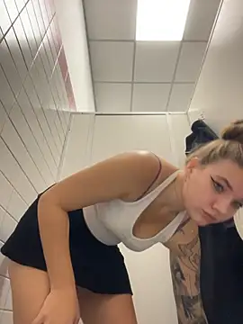 Holy Tereza online show from October 2025 03:47:02 PM