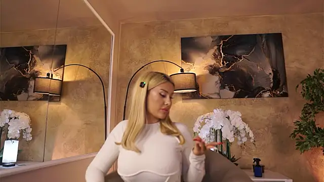 EvaZane online show from March 2026 09:11:01 PM